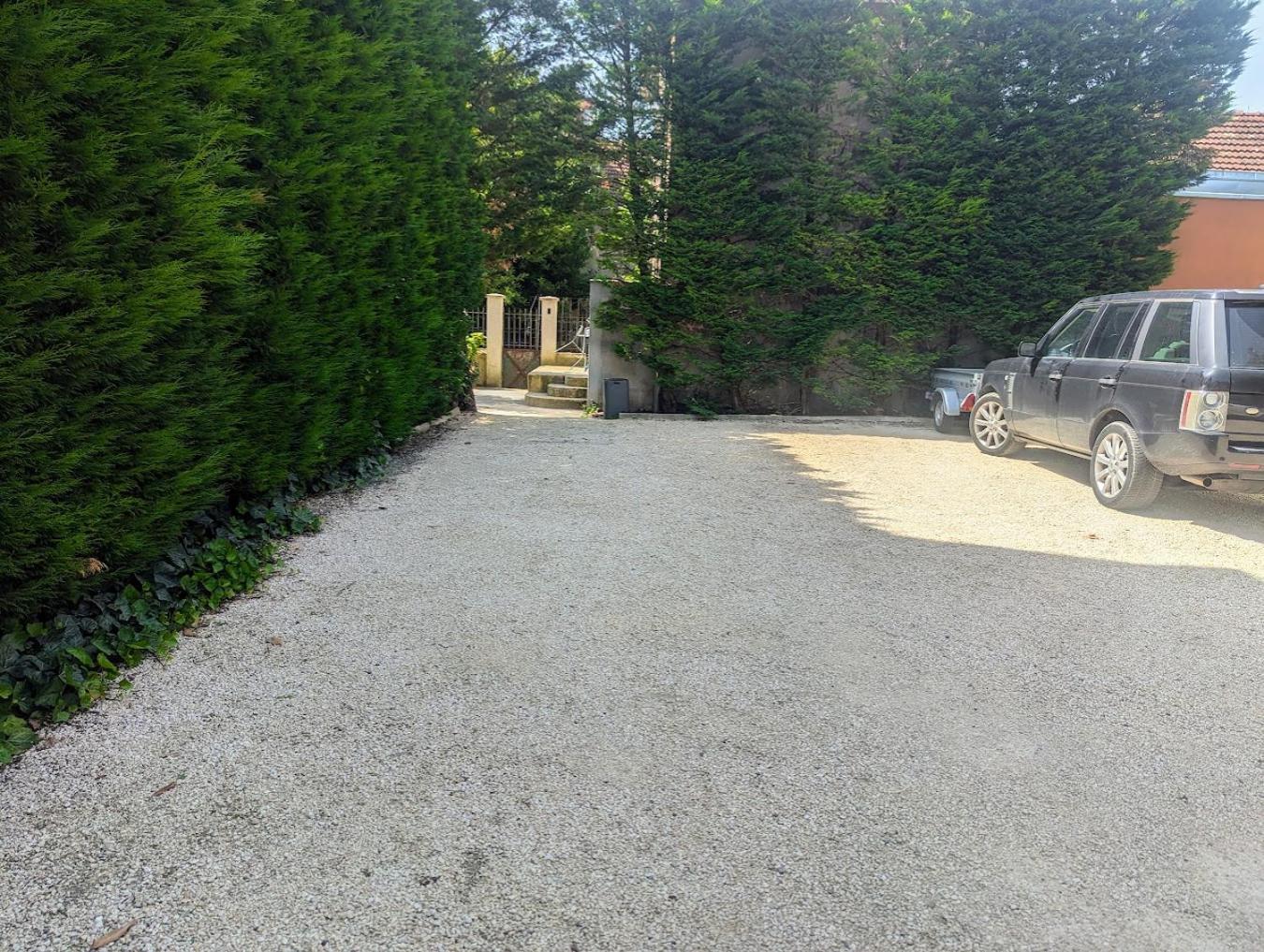 Maison Jardin Et Parking Prive Dans Grenoble