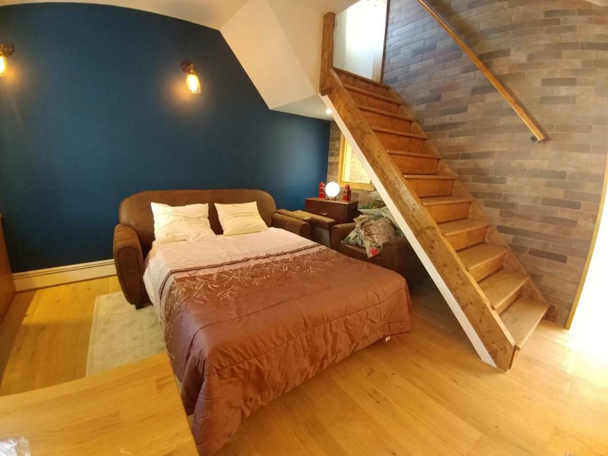 Maison Jardin Et Parking Prive Dans *